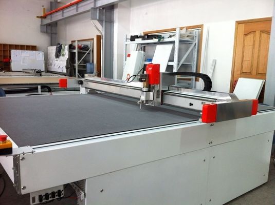 Λέιζερ/εξαιρετικά ηχιτική τέμνουσα μηχανή με τον κόπτη φύλλων γραφιτών και PTFE